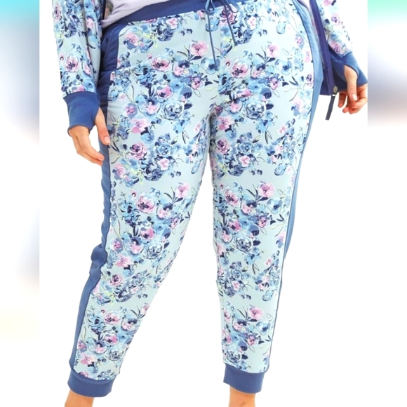 Vera Bradley Women's Plus Active pants - Picture 1 of 5